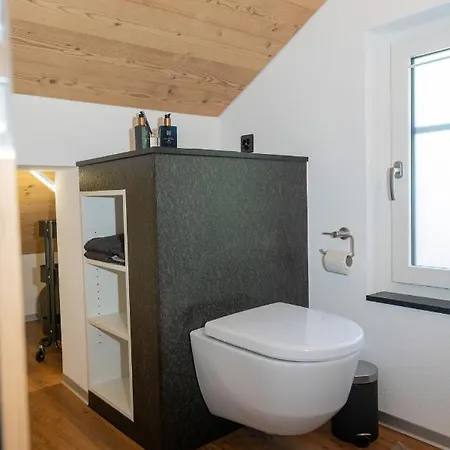 Apartment Ferienwohnung *